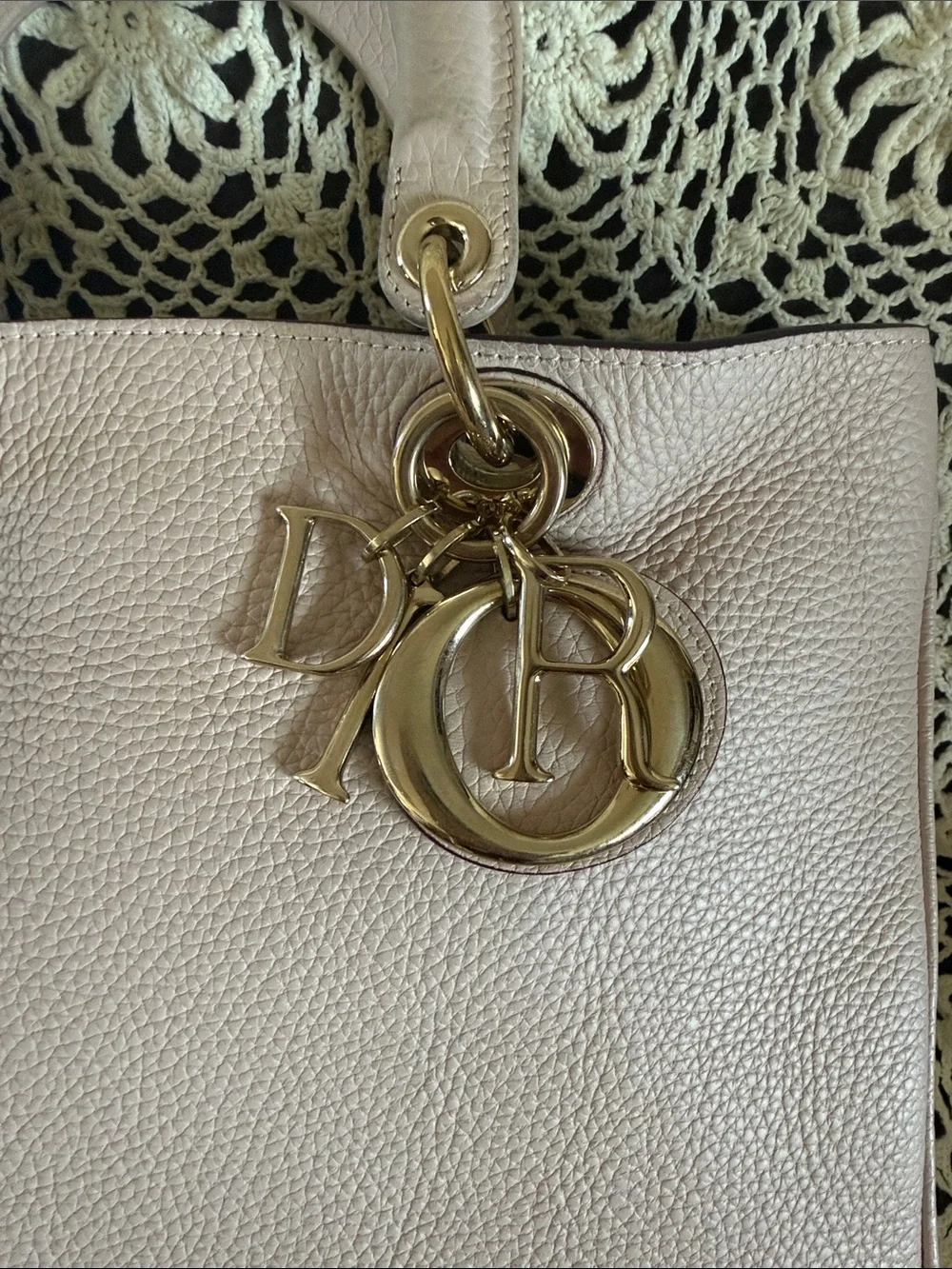 Dior chic pebble